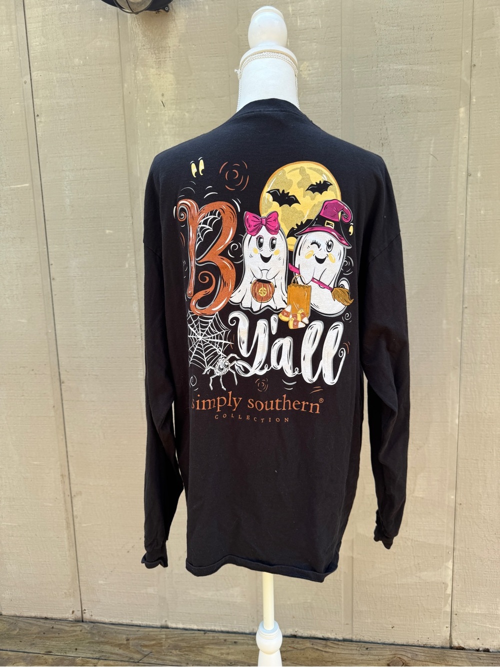 Simply Southern Black 'Boo Y'all' Long Sleeve Tee with Ghosts and Moon